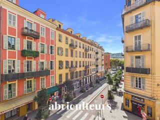 Vente Appartement Superbe appartement traversant rénové en vente À 30 mètres du Port de Nice (06300) Nice