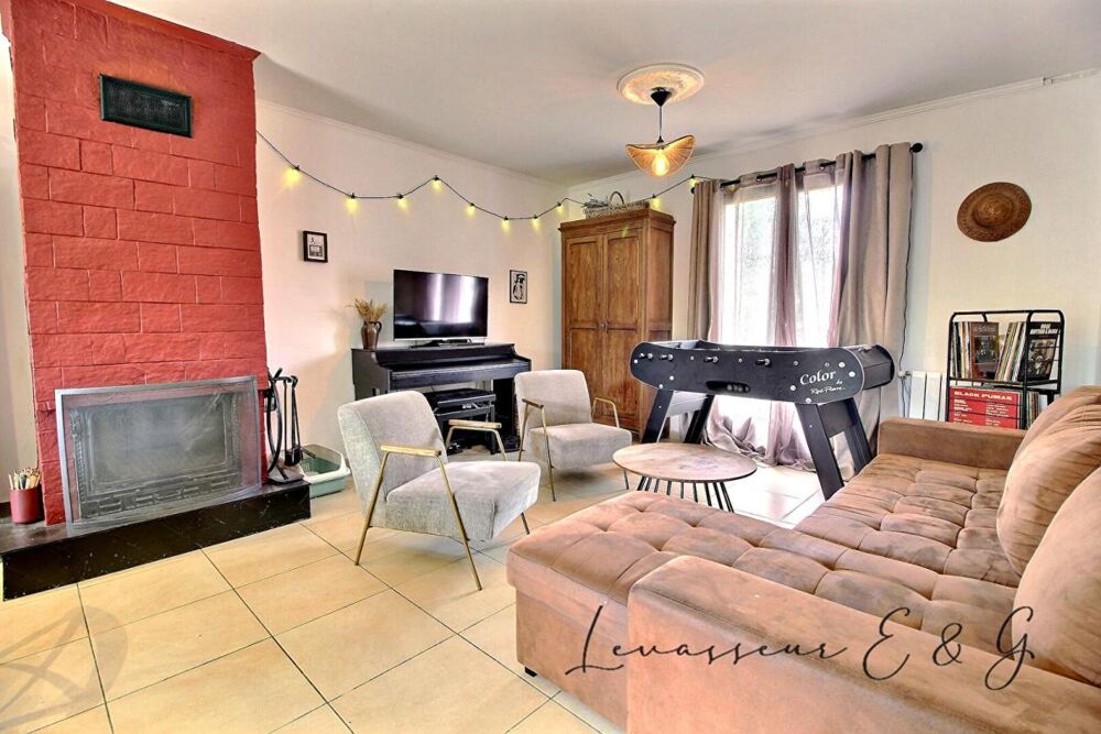 Vente Maison Laigneville 60290 - Pavillon 4 chambres - bureau - dépendance sur 600m² de terrain Laigneville