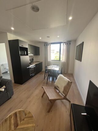  Appartement à louer 2 pièces 37 m²