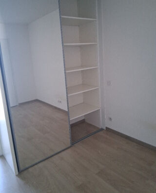  Appartement à louer 2 pièces 57 m²