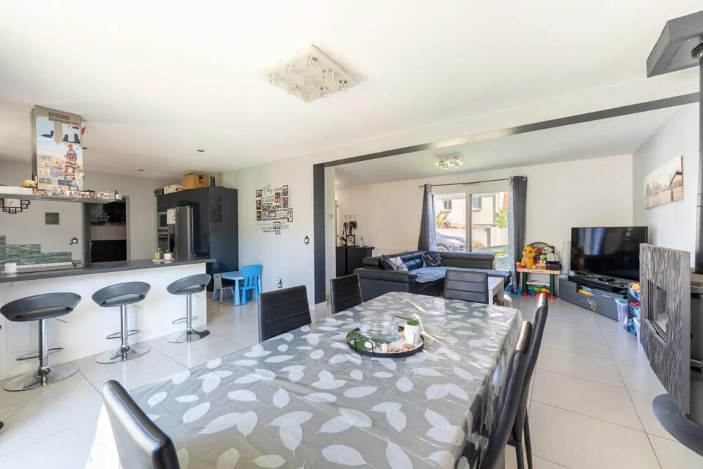 Vente Maison Maison de 10 pièces de 201 m² à Mézières-sur-Seine Mezieres sur seine