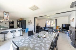  Maison à vendre 10 pièces 201 m²