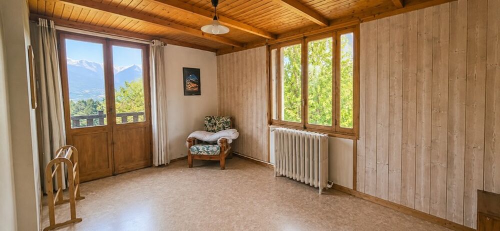 à vendre  Propriété/château Embrun (05200)