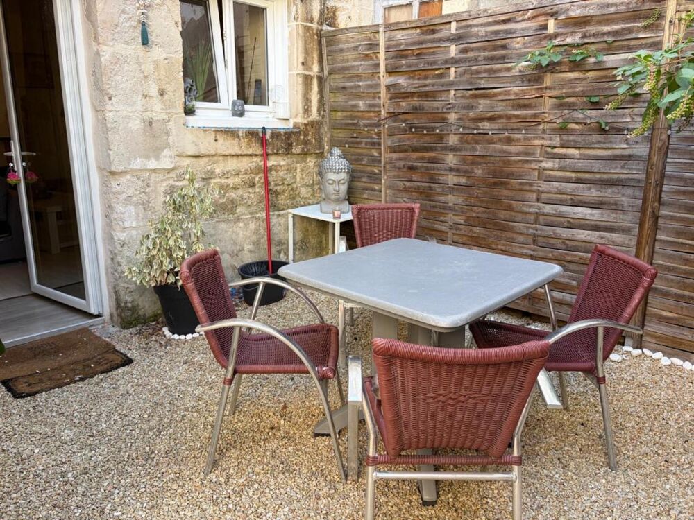 Vente Immeuble LUCON (85) COEUR DE VILLE IMMEUBLE DE RAPPORT COMPOSE DE 2 APPARTEMENTS DE TYPE T2 LOCATAIRES EN PLACE Lucon