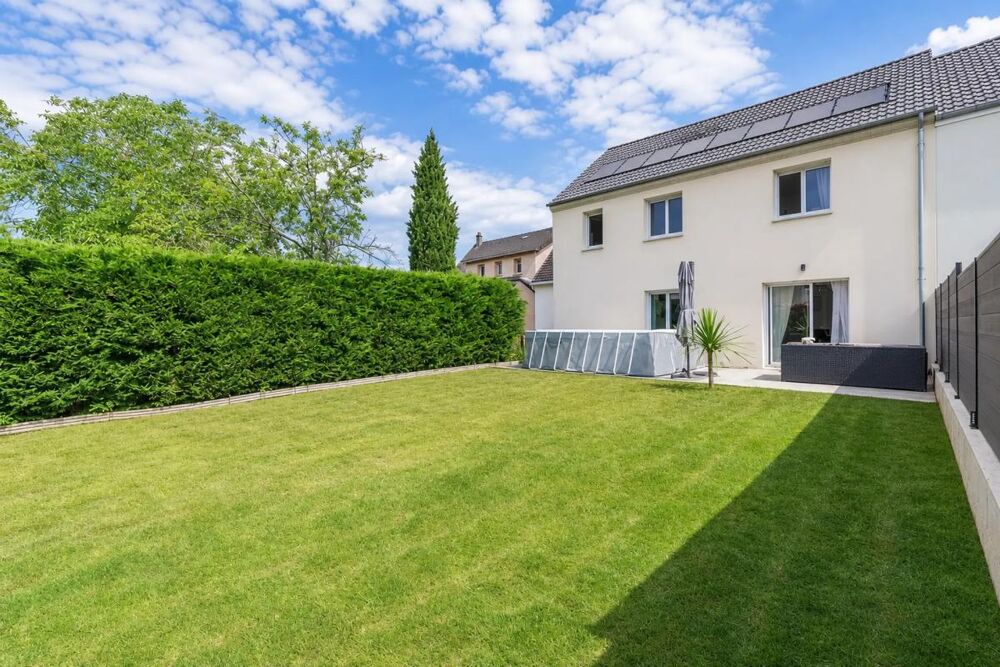 Maison de 4 pièces de 135 m² à Magny-les-Hameaux