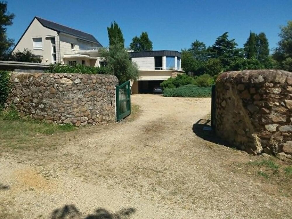 Vente Maison Maison d'architecte de 8 pièces 244 m2 avec piscine couverte Seiches sur le loir