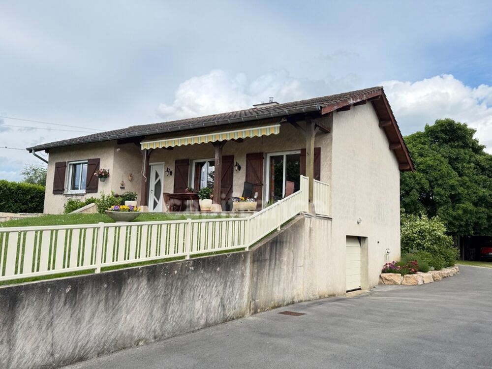 Maison familiale avec grand sous-sol, jardin arboré et vue dégagée  Proche Pont-de-Vaux
