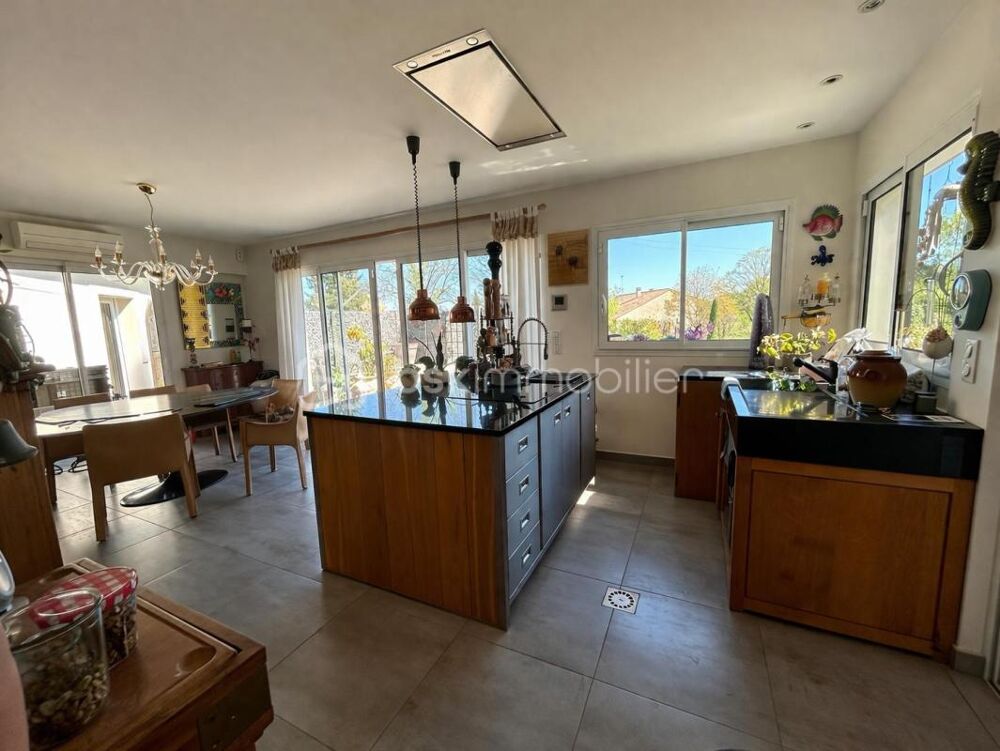 Maison 163m2 sur parcelle de 12498m2 construite en 2005