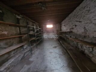 Remise / Grange � vendre 2 pi�ces 150 m�