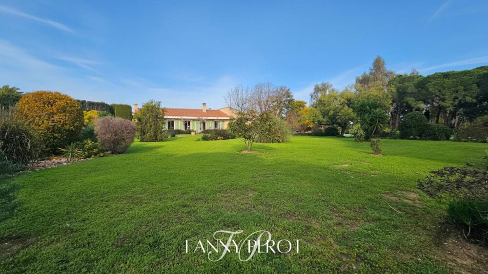 Mas de plain pied de 220m² avec 2 appartements indépendants à Saint-Cyprien