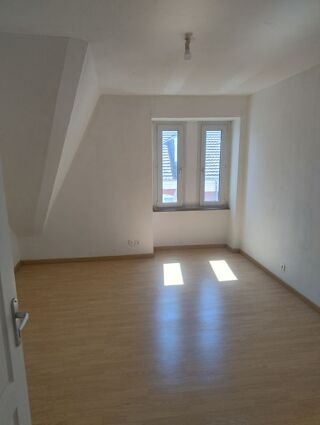  Appartement à louer 2 pièces 60 m²