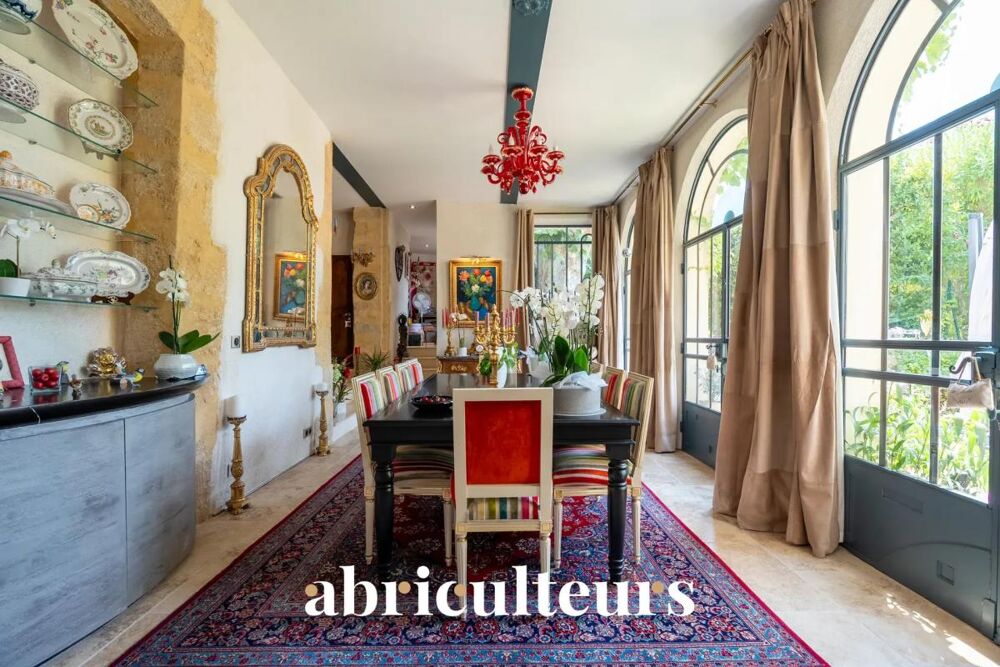 Maison de prestige 395m² - Bouc-Bel-Air - 6 chambres - Piscine - T3 indépendant 86m2