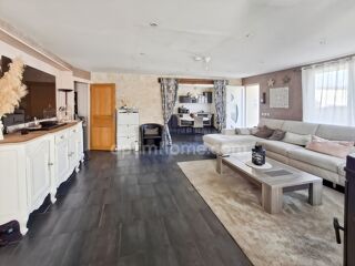  Maison � vendre 10 pi�ces 325 m�