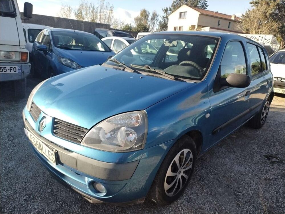 Clio II 1,5 DCI DYNAMIQUE 80CV 2004 occasion 13510 &Eacute;guilles