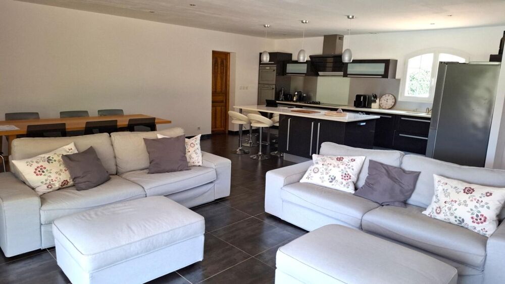 Vente Maison Collobrières  Maison de 146 m²  4 chambres  Terrain de 2 890 m²  Piscine Collobrieres
