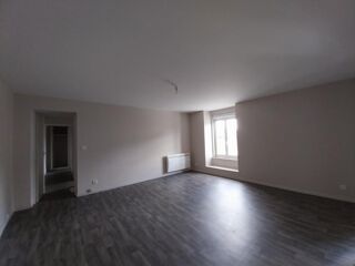  Appartement à louer 3 pièces 76 m²