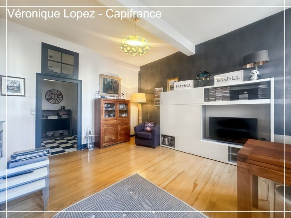 Agen coeur de ville, quartier Cathédrale, au calme dans une impasse, grand appartement de 161,70 m² Loi Carrez avec 7 pièces pri