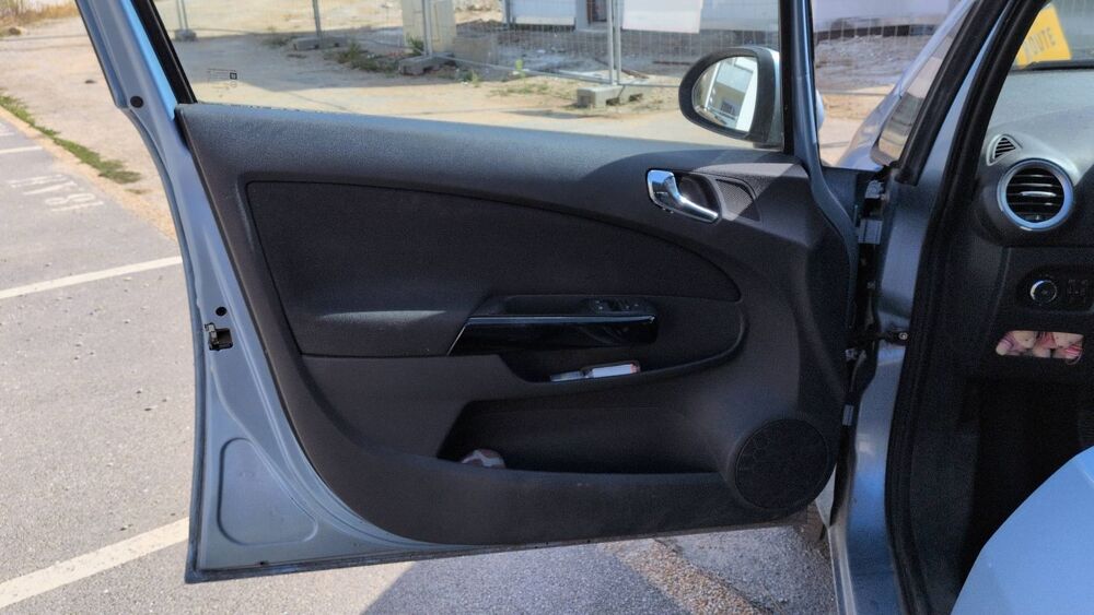 Corsa IV 1.2 Twinport 85 Graphite 2014 occasion 56100 Lorient