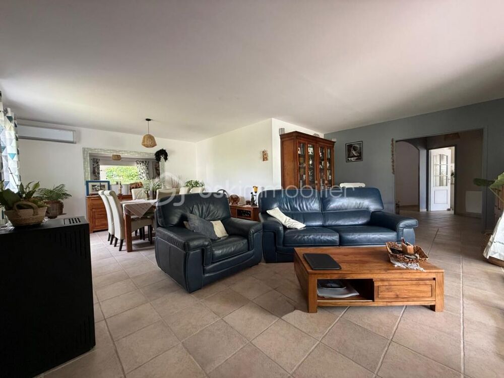 � vendre  Villa Pouzolles (34480)