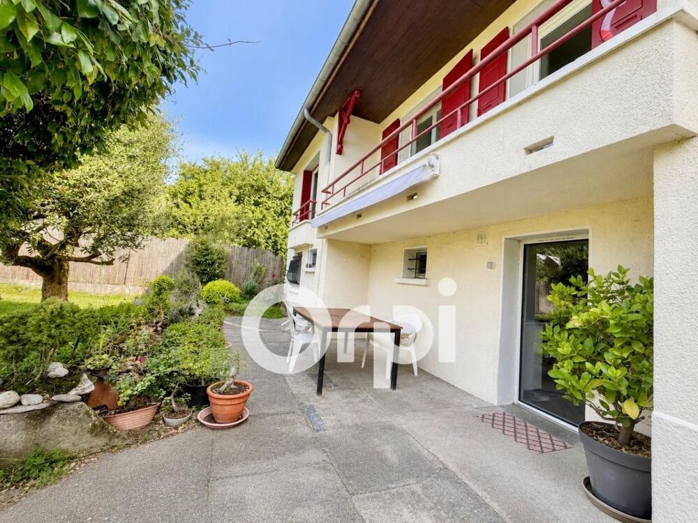 Maison familiale avec jardin et dépendance à Villard-Bonnot