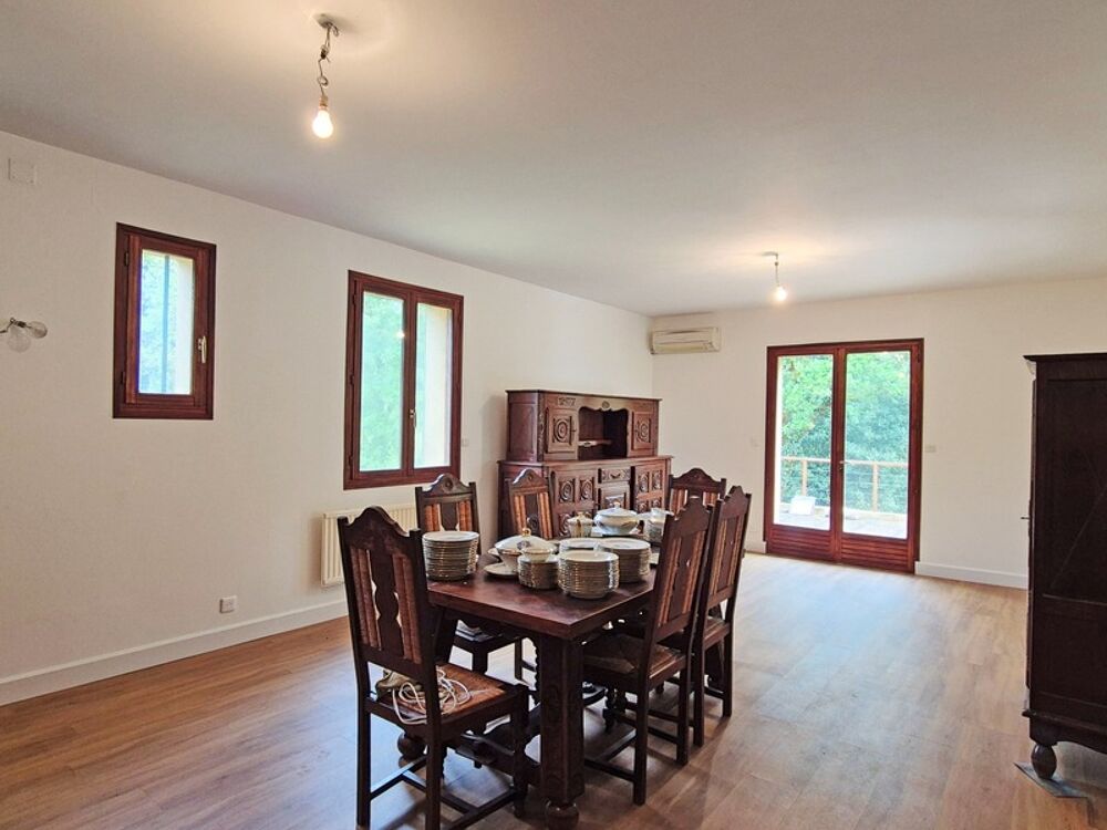 A vendre CRAYSSAC (46) Maison familiale 8 pièces de 200m² habitables - 5 chambres - 2 Vérandas - Terrain de 8000 m²