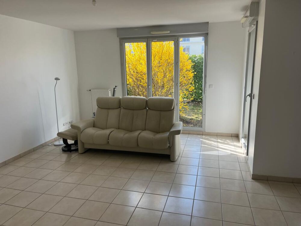 Appartement T3 de 72.69 m² avec terrasse et jardin  Rez-de-chaussée