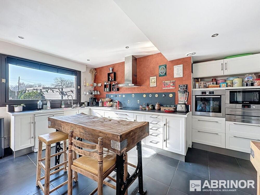 Vente Propriété/Château Demeure de caractère semi plain pied de 173 m² - 4 chambres + bureau - 2 SdB - garage Linselles