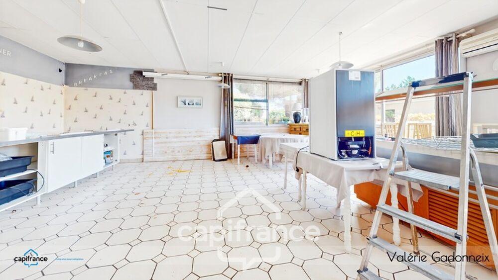 � vendre  Propri�t�/ch�teau Sainte-Soulle (17220)