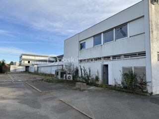  Immeuble à vendre 15 + pièces 646 m²