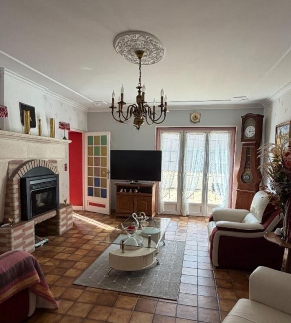Vente Maison Ruelle. Maison 137 m² avec garage Ruelle sur touvre