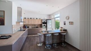  Proprit/chteau  vendre 6 pices 223 m