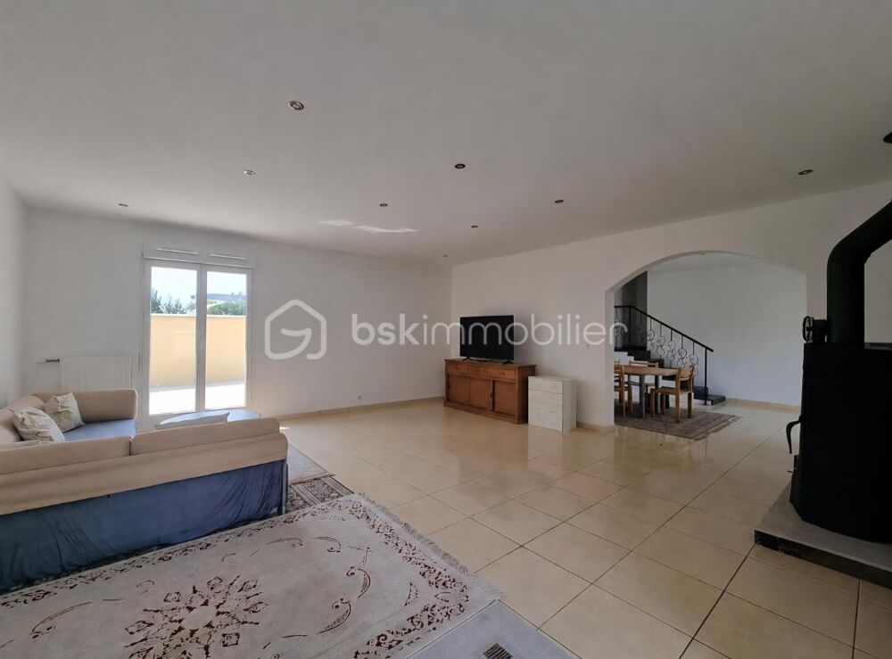 MAISON EN PIERRE_ 4 CHAMBRES_ JARDIN !