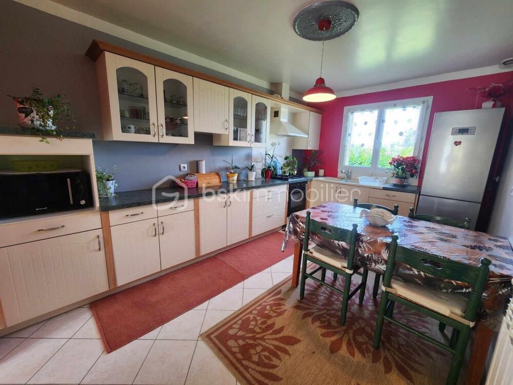 Charmante maison familiale avec sous-sol totale