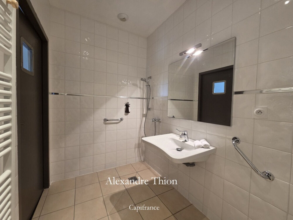 à vendre  Propriété/château Pérouges (01800)