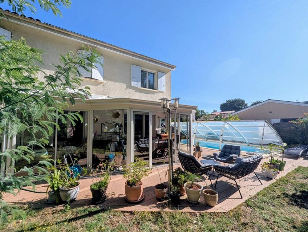Vente Maison Maison Merignac 7 pièce(s) 157 m2 Merignac