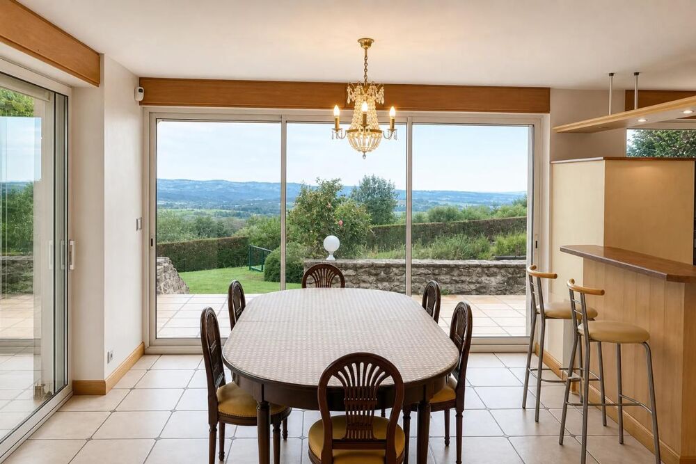 Maison 7 pièces 220 m² · à Augerolles · 220 m² · 390 000 €