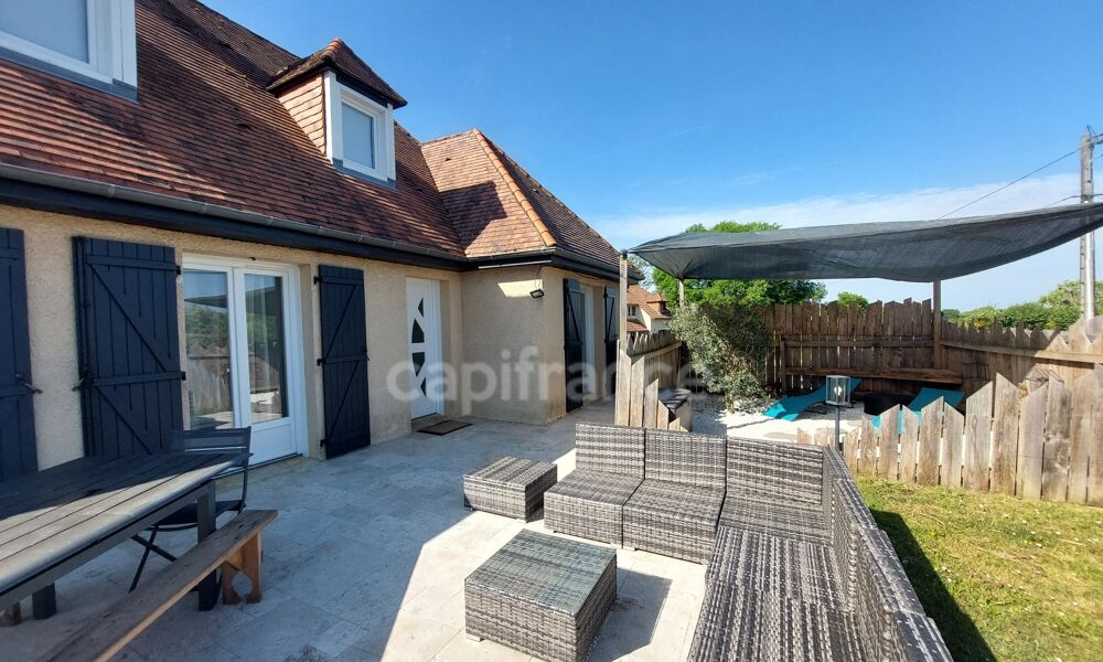Vente Maison Maison à Salignac-Eyvigues, 155m², 7 pièces, 5 chambres, 5667m² de terrain, sans travaux, rentabilité, terrain en plus à bâtir Salignac eyvignes