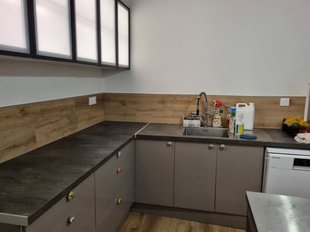 Vente Immeuble GUEMENE SUR SCORFF IMMEUBLE DE 239M� ENVIRON COMPOS� DE DEUX APPARTEMENTS ET UNE SURFACE COMMERCIALE PARCELLE DE 533m� Guemene sur scorff