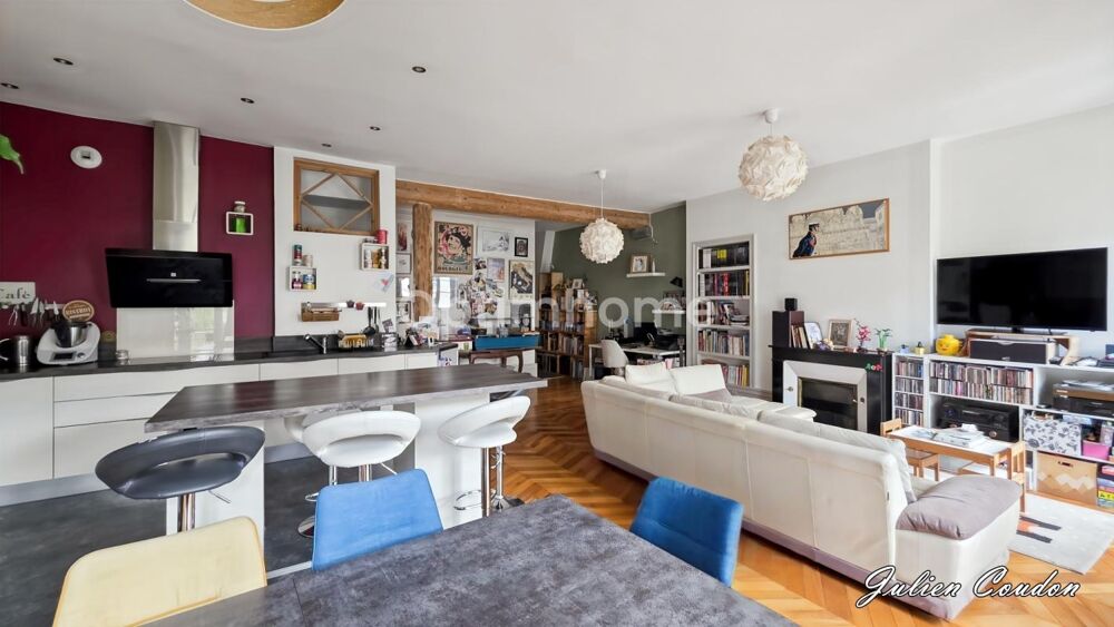 Vente Appartement CLERMONT-FERRAND – CENTRE HISTORIQUE – T3 95 M² – 54 M² DE PIÈCE DE VIE – GARAGE Clermont ferrand