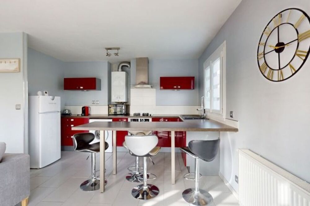 Appartement lumineux avec balcon et garage