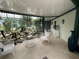  Maison � vendre 9 pi�ces 220 m�