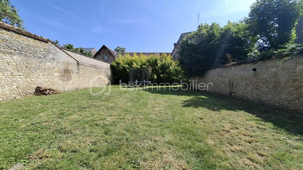 UN SUPERBE APPARTEMENT AVEC UN BEAU JARDIN