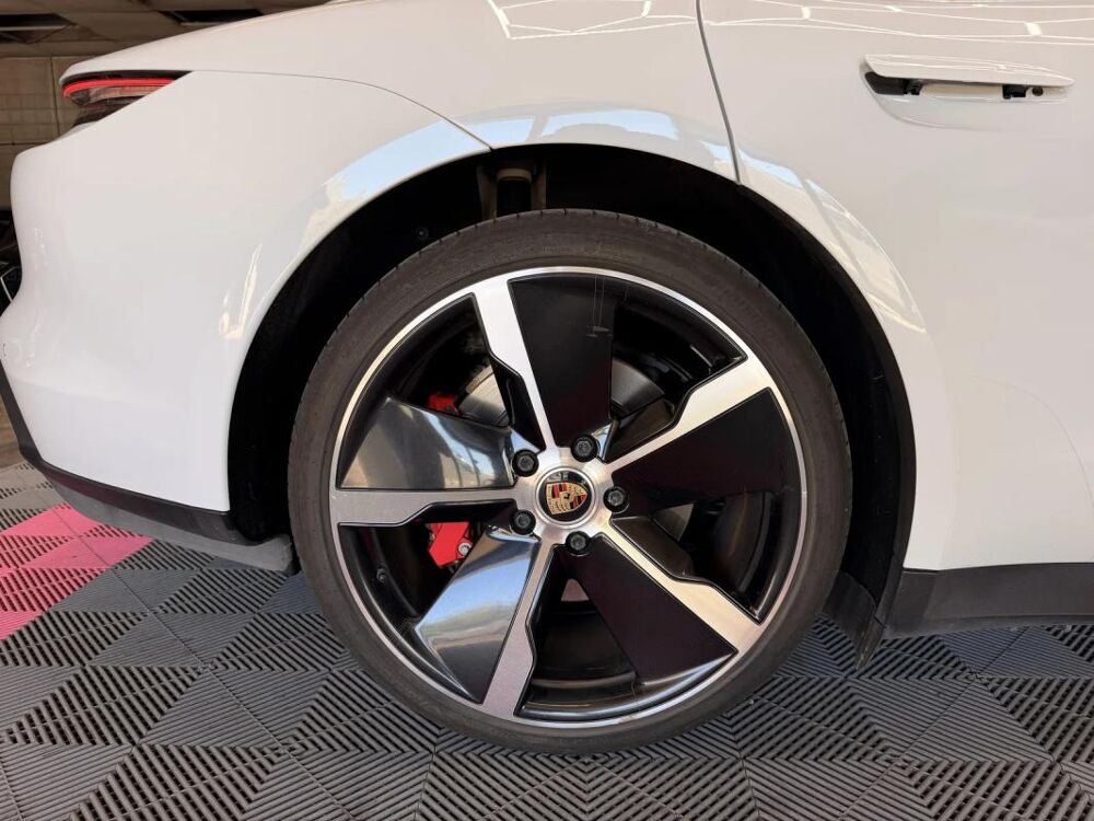 Taycan 4S 530ch- 5 places- pano- pack carbone- sport chrono- craie 2020 occasion 73000 Chambery