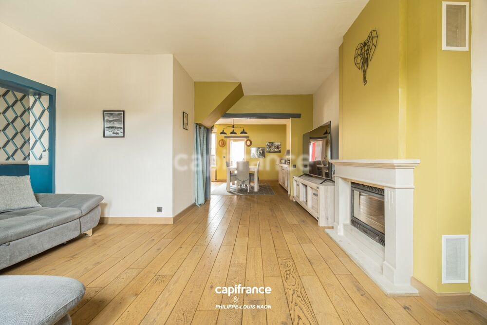 ARNAGE  COEUR DE VILLE  MAISON RÉNOVÉE, JARDIN, DÉPENDANCE & DOUBLE GARAGE 43 M²