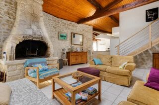 Vente Chalet Maison de 5 pièces de 160 m² et Chalet  à Chenac-Saint-Seurin Chenac saint seurin d uzet