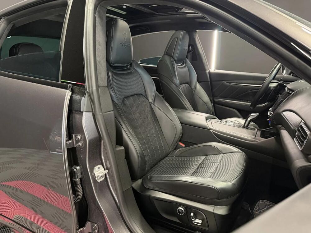 Levante 3.8 Trofeo Q4 580 CV 2022 occasion 74330 Poisy
