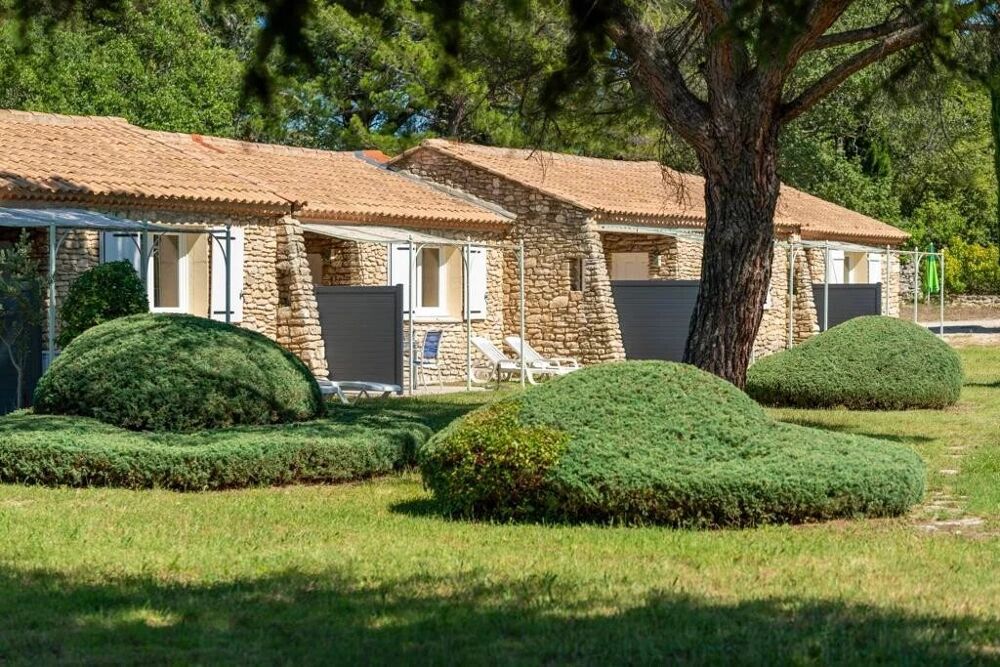 à vendre  Propriété/château La Roque-sur-Pernes (84210)