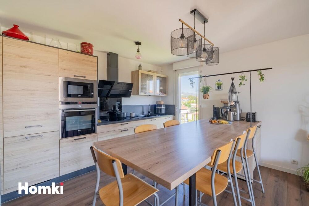 Vente Appartement Appartement T4 de 81 m² à Marseille 13013, Rue Robert de Roux Marseille 13