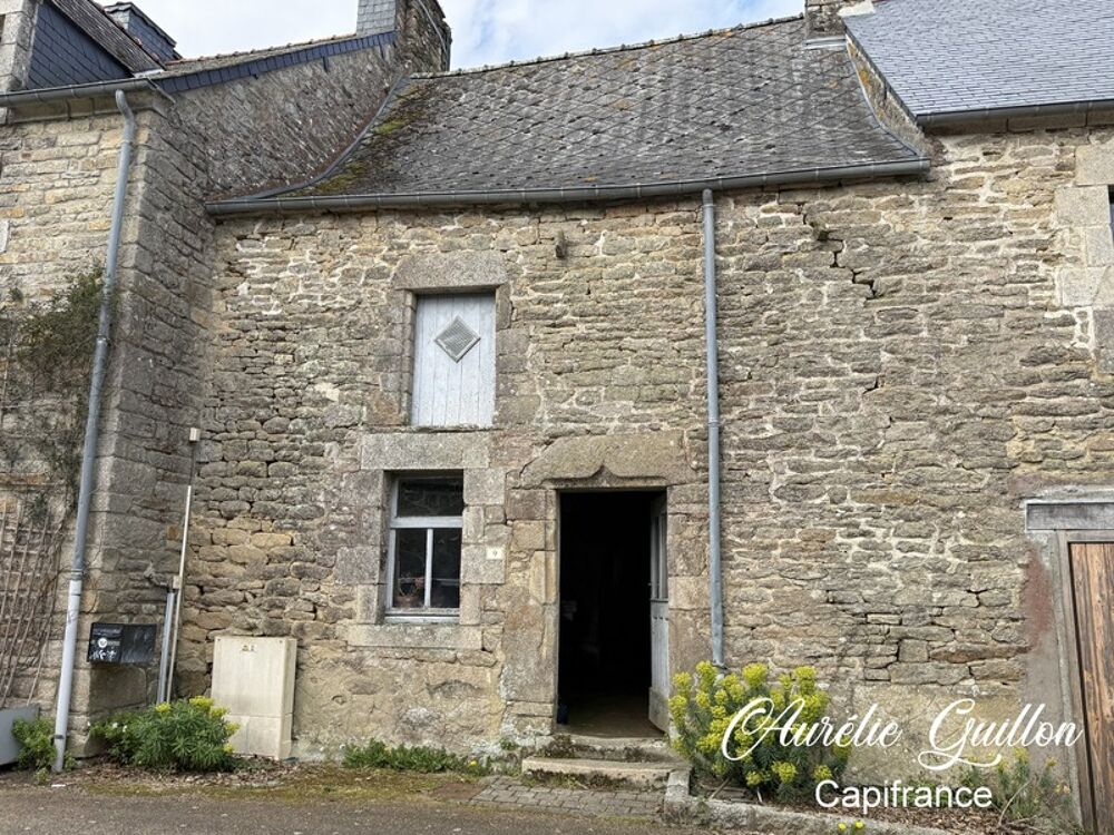 Maison en pierre à rénover  Fort potentiel  Saint-Servant