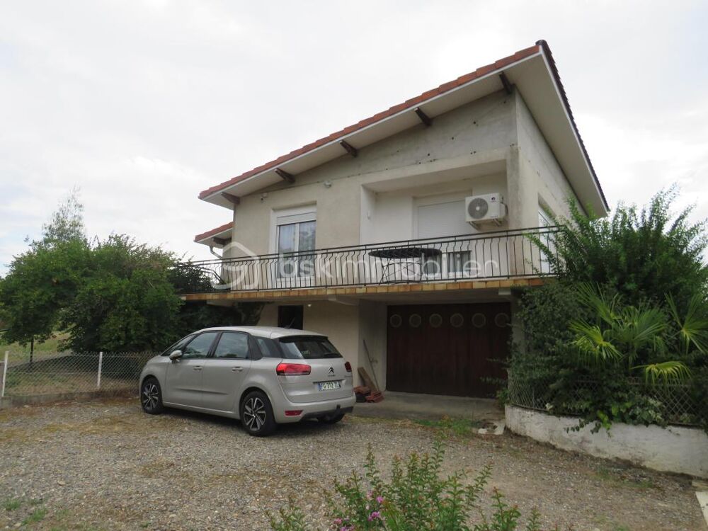 Maison rénovée avec dépendance sur le chemin de Saint Jacques de Compostelle